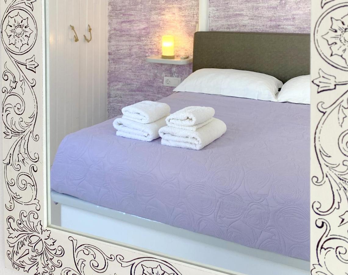 Apsenti Couples Only Aparthotel Agios Ioannis Diakoftis Bagian luar foto